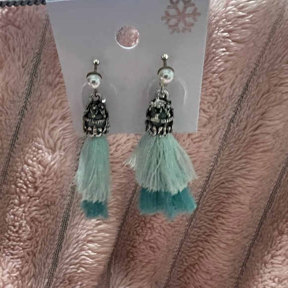 Elegant Mint and Teal Tassel Earrings - Picture 3 of 4